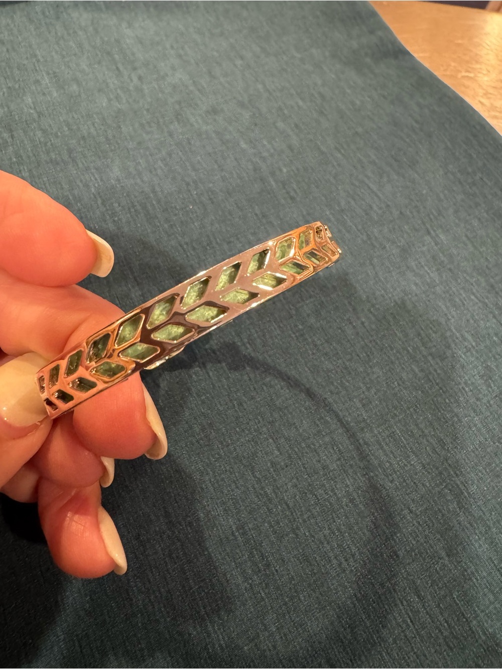 Stella & Dot Silver Leaf Openwork Bangle with Green Inlay/band